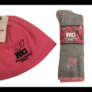 Women’s Realtree Gift Set Fleece Hat and Wool Socks Pink